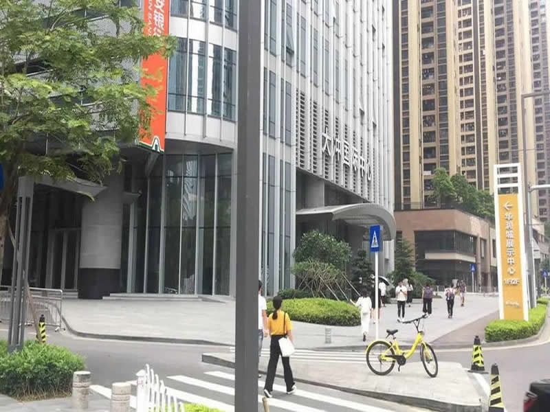 大沖國(guó)際中心物業(yè)保潔案例